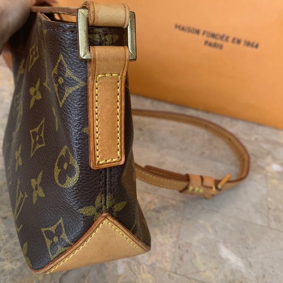 ❤️❤️SOLD❤️❤️Louis Vuitton cabas sling - Picture 4 of 11